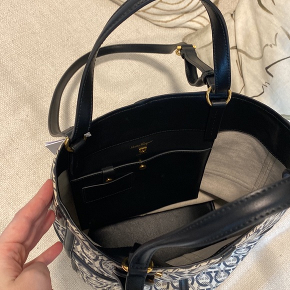 Salvatore Ferragamo Gancini Jacquard Monogram Logo Maxi Canvas Bucket Tote Bag - Picture 12 of 16